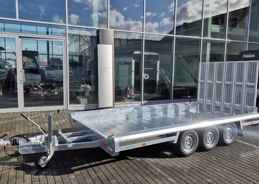 REMORQUE PORTE-ENGIN SURBAISSÉE  Maschinentransporter