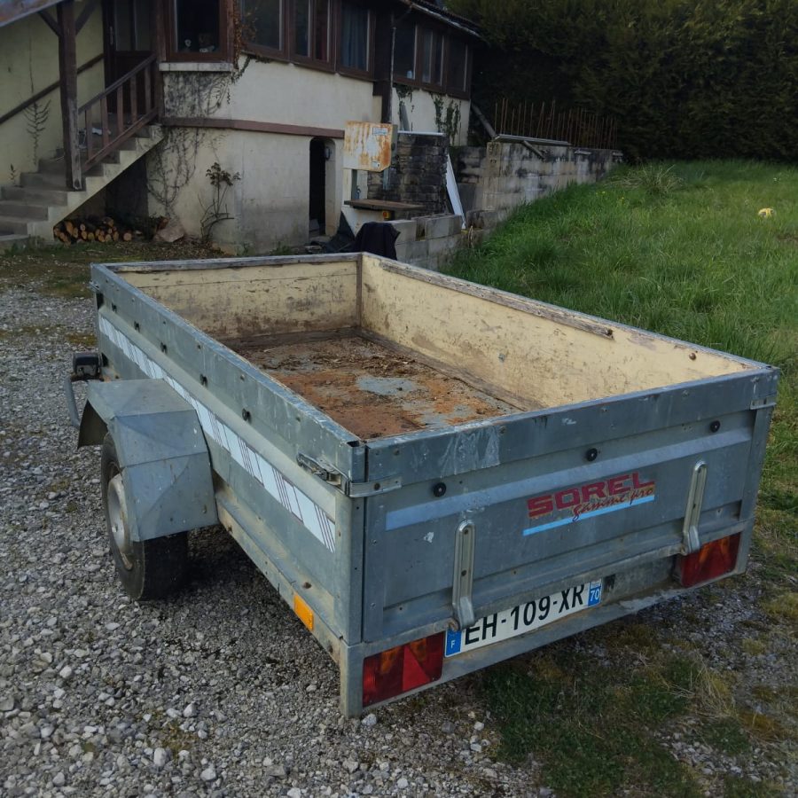 Remorque double essieux SOREL – Fiable et prête à l’emploi